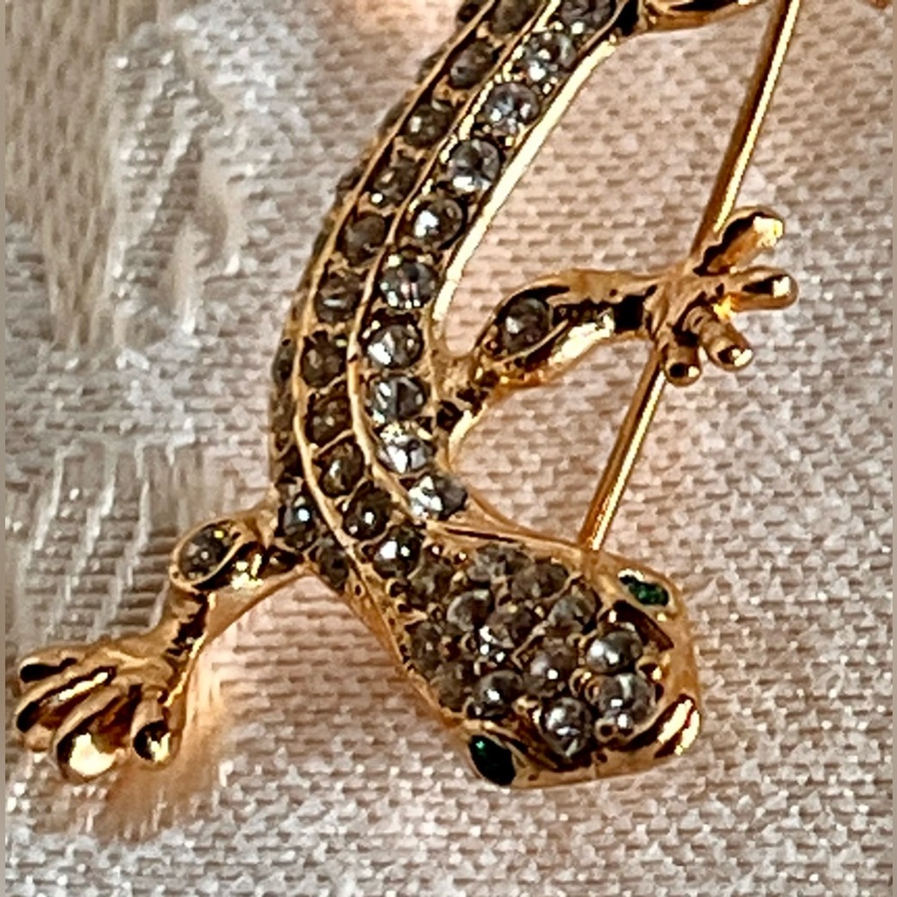 Roman Vintage Gold Gecko Lizard Brooch Pin Green Crystal Eyes Pave Rhinestone